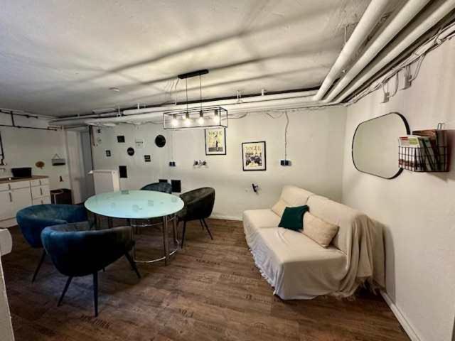 Tinyhaus & Souterrain Apartment In Ortenberg Ortenberg  Zewnętrze zdjęcie